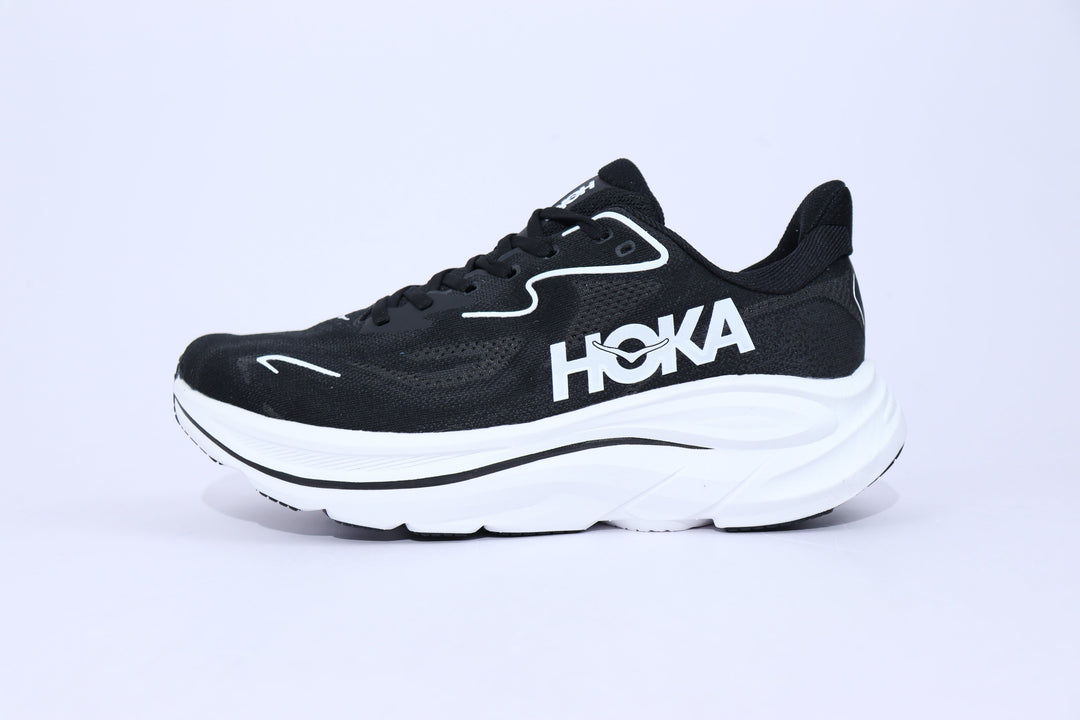 Clifton 10 - HK Unisex Sneakers - Black