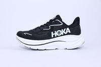 Clifton 10 - HK Unisex Sneakers - Black