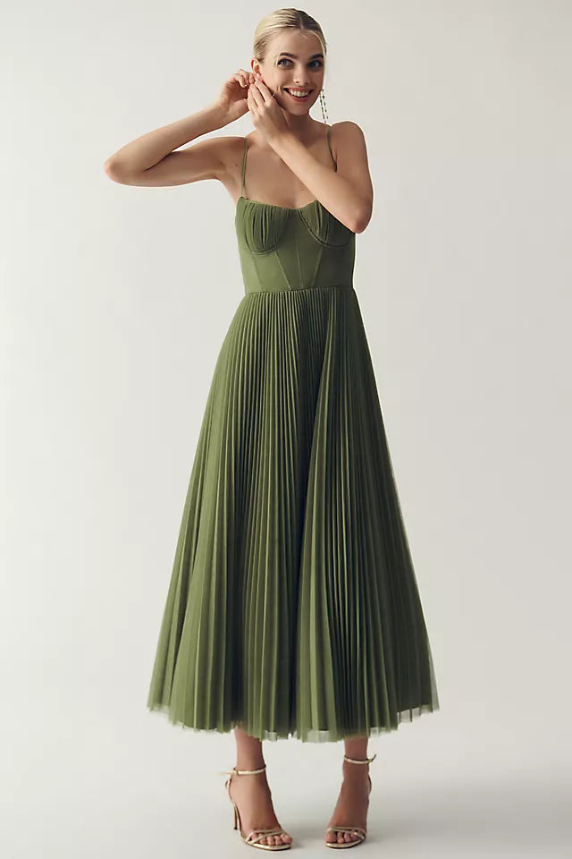 Claire - Elegant Pleated Dress