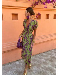 Lucinda - Boho V-Neck Floral Pleated Dress